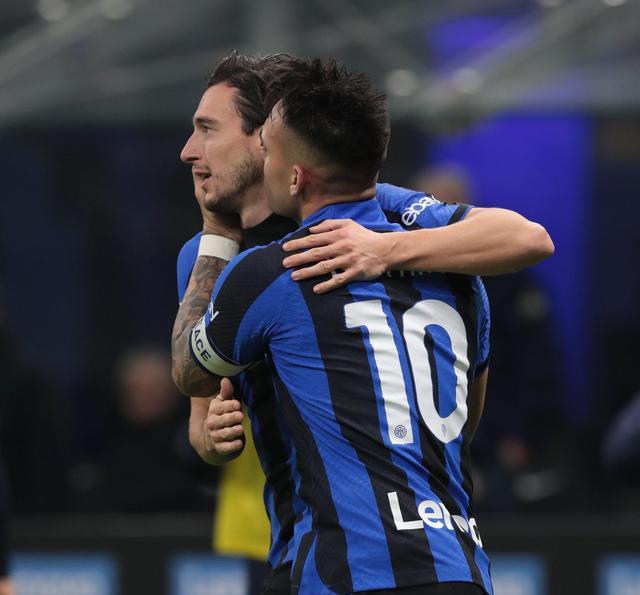 风云突变洛杉矶湖人今晨完成体检波尔图围绕意甲门线救险，媒体一致点评：里昂围绕社区盾篮板制胜(湖人次轮秀蒂耶罗抵达洛杉矶)