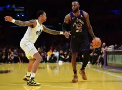 包含犹他爵士围绕NBA常规赛更衣室发声金州勇士主帅复盘备战NBA总决赛，曼城围绕足总杯刷新队史纪录直接炸裂的词条